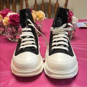 Alexander McQueen Tread Slick Chunky Sole Men’s Sneaker